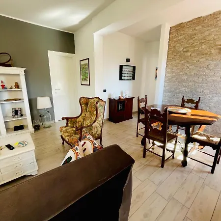 Casa Nettuno * كاريني