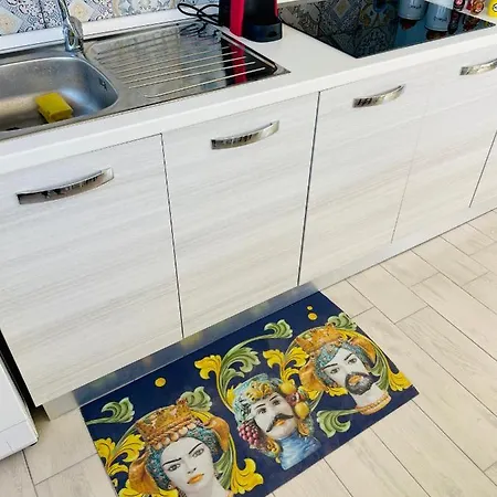 Casa Nettuno بيت للعطل كاريني