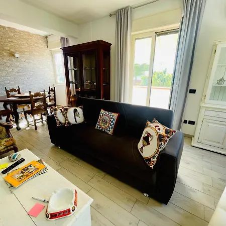 Casa Nettuno كاريني