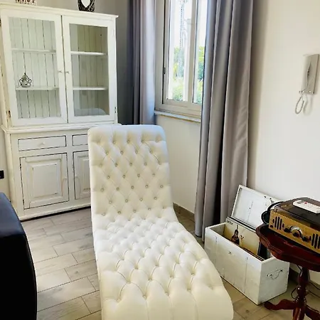 Casa Nettuno بيت للعطل كاريني